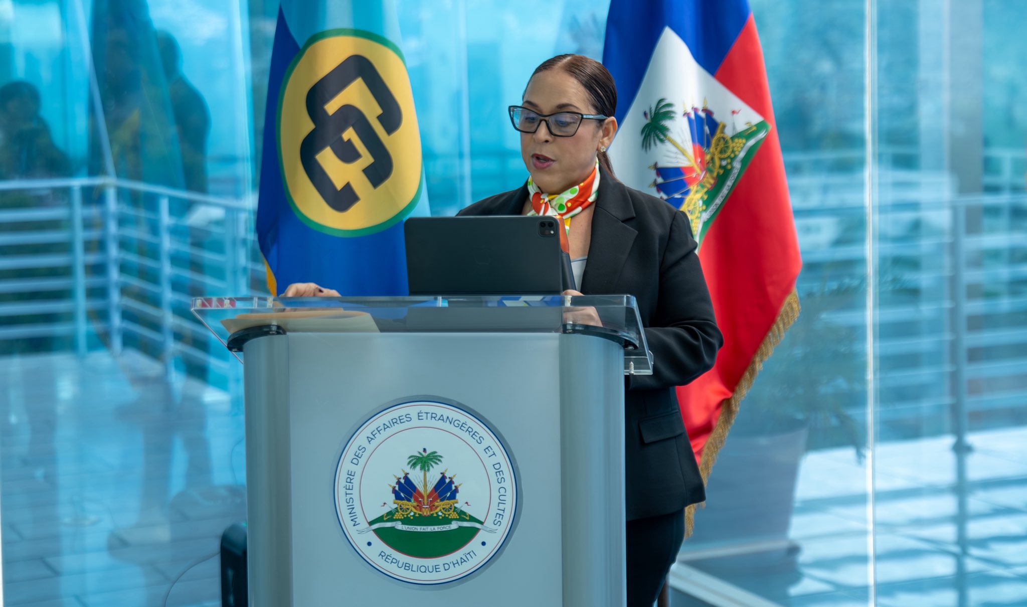 1003031855 CARICOM en Haïti : le groupe des Éminentes Personnalités rencontre la Chancellerie